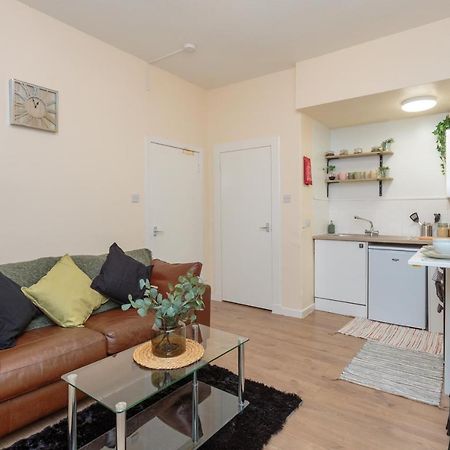 Cozy 1B Groundfloor - 8 Minute From City Centre Edinburgh Exterior foto