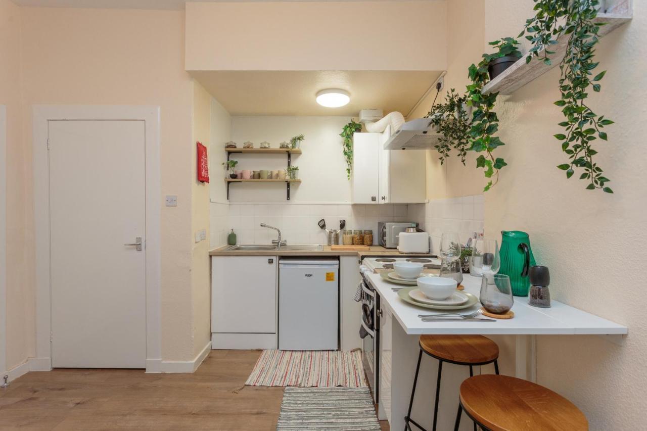 Cozy 1B Groundfloor - 8 Minute From City Centre Edinburgh Exterior foto