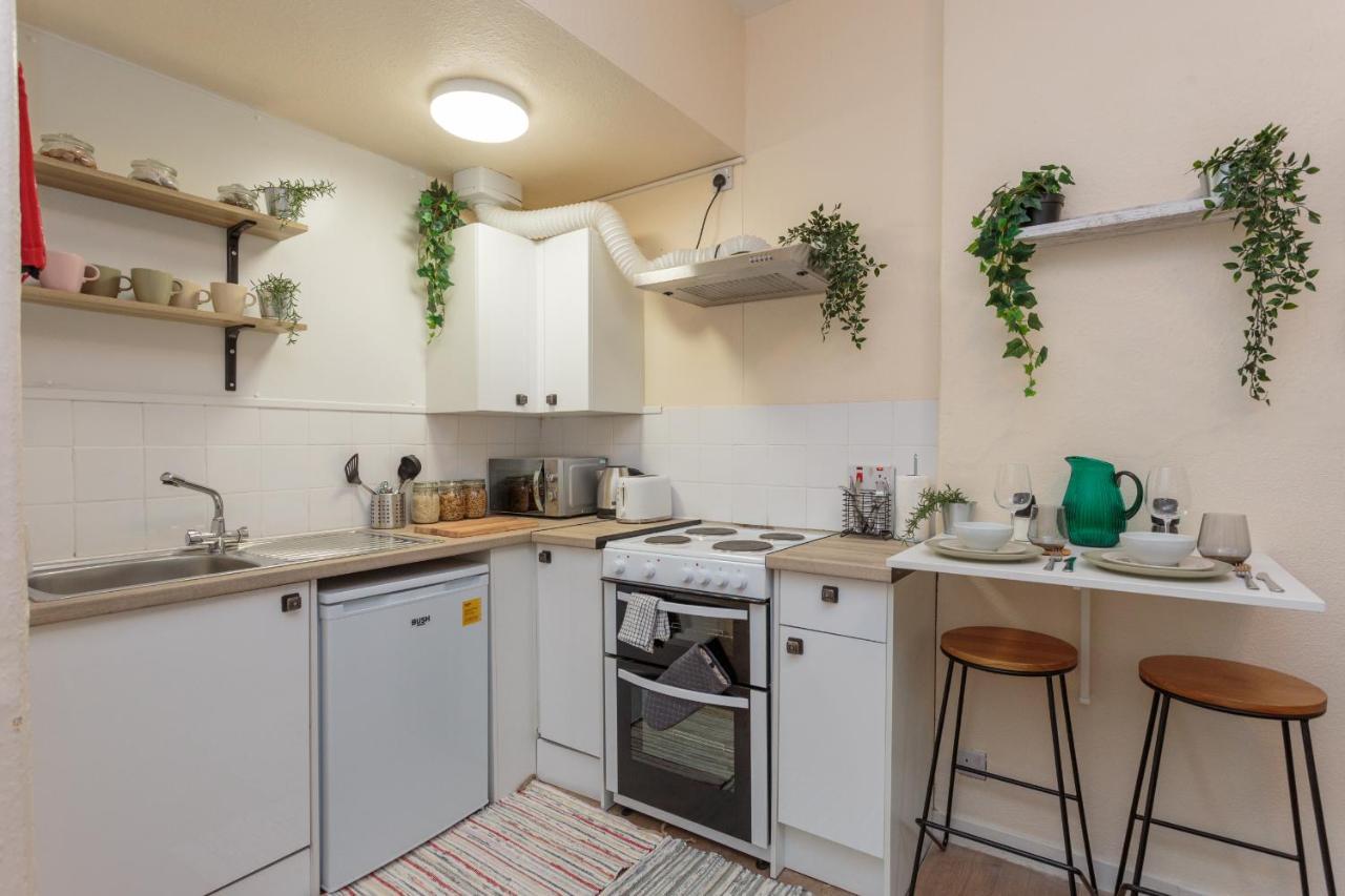 Cozy 1B Groundfloor - 8 Minute From City Centre Edinburgh Exterior foto
